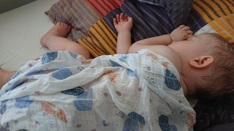 Nawiązywanie pierwszego kontaktu z maluszkiem – kiedy płód zaczyna słyszeć